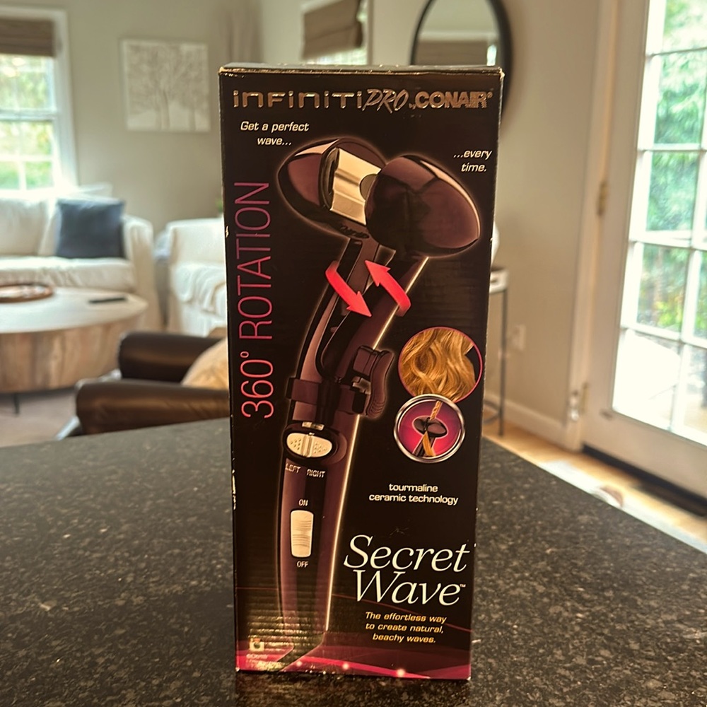 Infiniti Pro by Conair Secret Wave hair iron